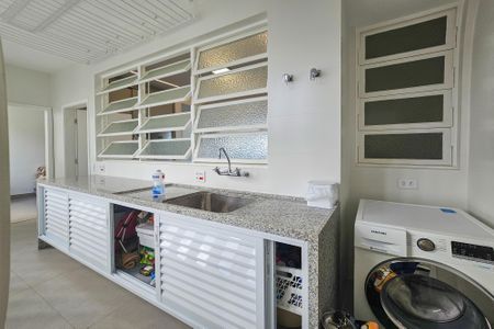 Apartamento para alugar com 170m², 4 quartos e 1 vagaÁrea de serviço