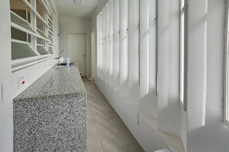 Apartamento para alugar com 170m², 4 quartos e 1 vagaÁrea de serviço