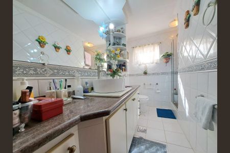 Apartamento à venda com 289m², 4 quartos e 2 vagas Apartamento à venda com 289m², 4 quartos e 2 vagasBanheiro da Suíte