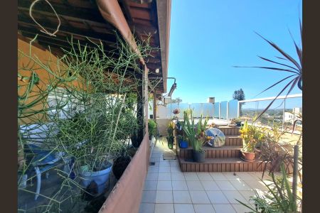 Apartamento à venda com 289m², 4 quartos e 2 vagas Apartamento à venda com 289m², 4 quartos e 2 vagasTerraço