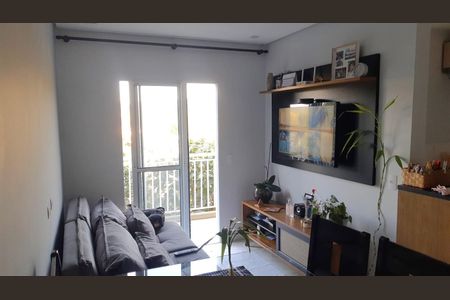 Sala de apartamento para alugar com 2 quartos, 50m² em Cemucam, Cotia