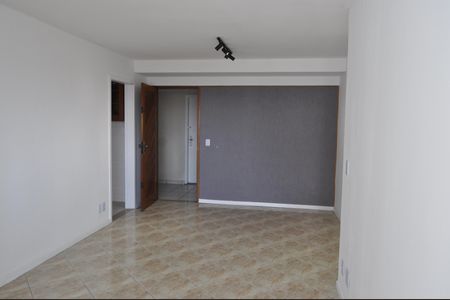 Apartamento à venda com 70m², 2 quartos e 1 vagaSala