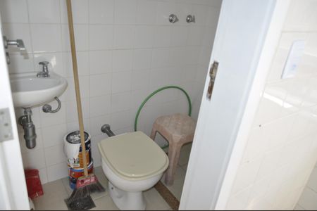 Apartamento à venda com 70m², 2 quartos e 1 vagaBanheiro de Serviço