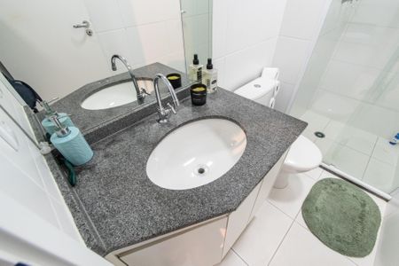 Apartamento para alugar com 59m², 2 quartos e 1 vaga Apartamento para alugar com 59m², 2 quartos e 1 vagaBanheiro