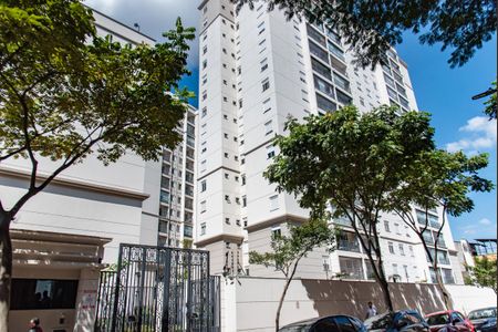Apartamento para alugar com 59m², 2 quartos e 1 vaga Apartamento para alugar com 59m², 2 quartos e 1 vagaFachada