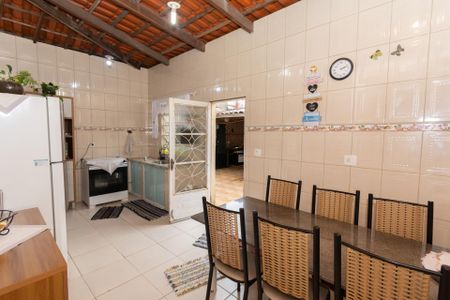 Casa à venda com 400m², 5 quartos e 6 vagasCozinha