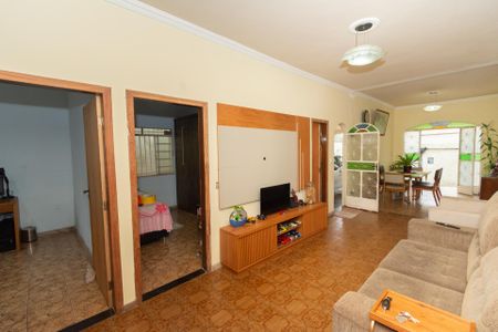 Casa à venda com 400m², 5 quartos e 6 vagasSala