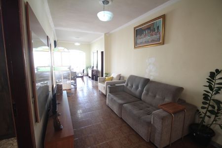 Sala de casa para alugar com 5 quartos, 400m² em Milionários, Belo Horizonte