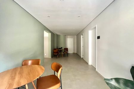 Studio à venda com 26m², 1 quarto e sem vaga Studio à venda com 26m², 1 quarto e sem vagaÁrea comum - Salão de festas