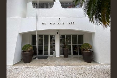 Apartamento à venda com 84m², 2 quartos e 1 vaga Apartamento à venda com 84m², 2 quartos e 1 vagaEntrada