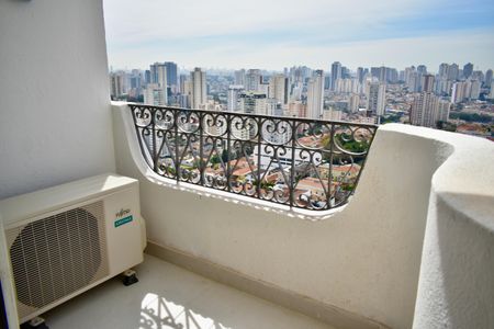 Apartamento à venda com 84m², 2 quartos e 1 vaga Apartamento à venda com 84m², 2 quartos e 1 vagaSacada