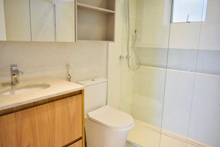 Apartamento à venda com 84m², 2 quartos e 1 vaga Apartamento à venda com 84m², 2 quartos e 1 vagaBanheiro Social