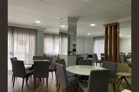 Apartamento à venda com 84m², 2 quartos e 1 vaga Apartamento à venda com 84m², 2 quartos e 1 vagaÁrea comum - Salão de festas