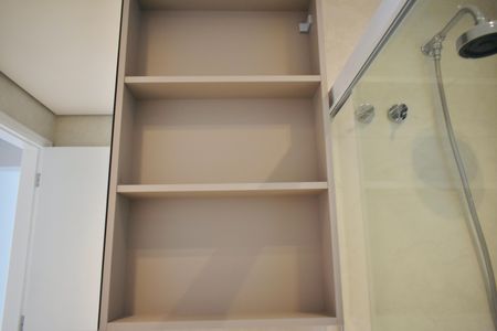 Apartamento à venda com 84m², 2 quartos e 1 vaga Apartamento à venda com 84m², 2 quartos e 1 vagaBanheiro Social