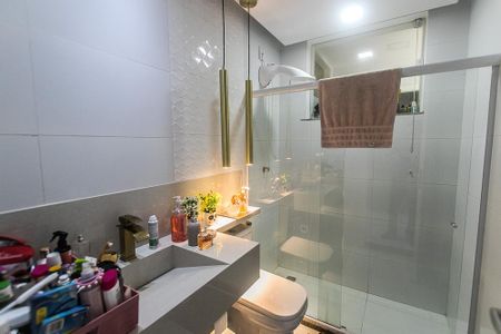 Casa para alugar com 300m², 4 quartos e 1 vaga Casa para alugar com 300m², 4 quartos e 1 vagaBanheiro da Suíte 1