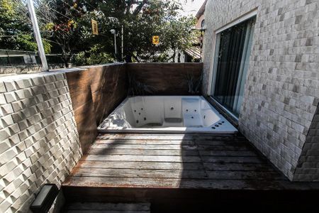 Casa para alugar com 300m², 4 quartos e 1 vaga Casa para alugar com 300m², 4 quartos e 1 vagaÁrea comum