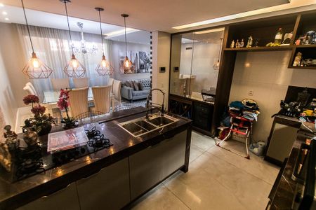 Casa para alugar com 300m², 4 quartos e 1 vaga Casa para alugar com 300m², 4 quartos e 1 vagaCozinha