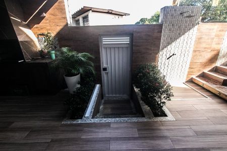 Área comum de casa para alugar com 4 quartos, 300m² em Stiep, Salvador