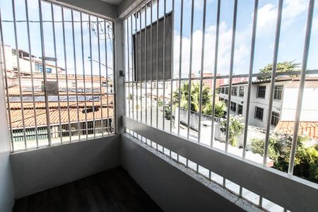 Casa para alugar com 300m², 4 quartos e 1 vaga Casa para alugar com 300m², 4 quartos e 1 vagaVaranda