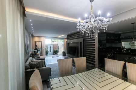 Casa para alugar com 300m², 4 quartos e 1 vaga Casa para alugar com 300m², 4 quartos e 1 vagaSala
