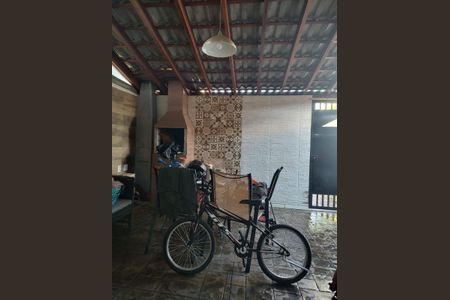 Casa de condomínio à venda com 130m², 3 quartos e 2 vagasChurrasqueira