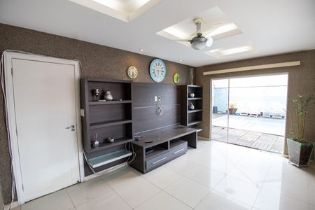 Casa de condomínio para alugar com 600m², 3 quartos e 2 vagasSala 2