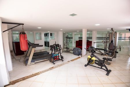 Casa de condomínio para alugar com 600m², 3 quartos e 2 vagasÁrea comum - Academia