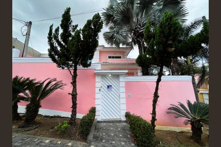 Casa de condomínio para alugar com 600m², 3 quartos e 2 vagasFachada
