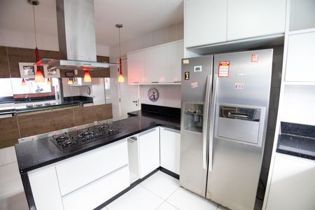 Casa de condomínio para alugar com 600m², 3 quartos e 2 vagasCozinha