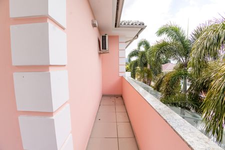 Casa de condomínio para alugar com 600m², 3 quartos e 2 vagasVaranda da Suíte