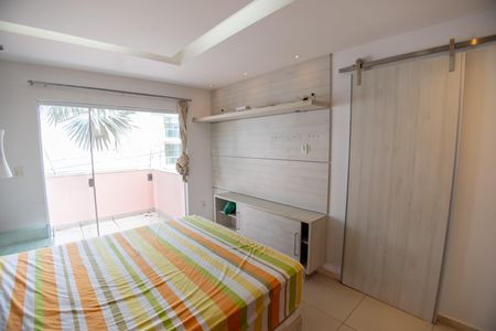 Casa de condomínio para alugar com 600m², 3 quartos e 2 vagasSuíte