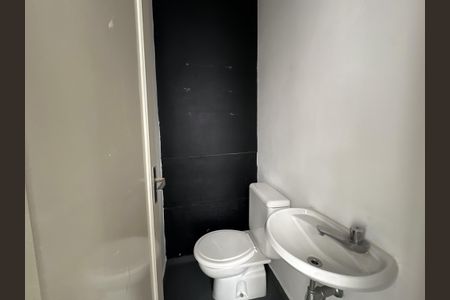 Casa para alugar com 205m², 5 quartos e 1 vaga Casa para alugar com 205m², 5 quartos e 1 vagaLavabo 1