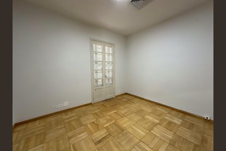 Casa para alugar com 205m², 5 quartos e 1 vaga Casa para alugar com 205m², 5 quartos e 1 vagaQuarto 5