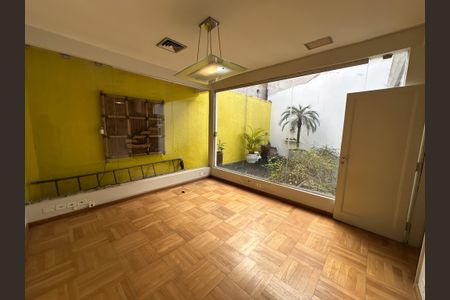 Casa para alugar com 205m², 5 quartos e 1 vaga Casa para alugar com 205m², 5 quartos e 1 vagaQuarto 1