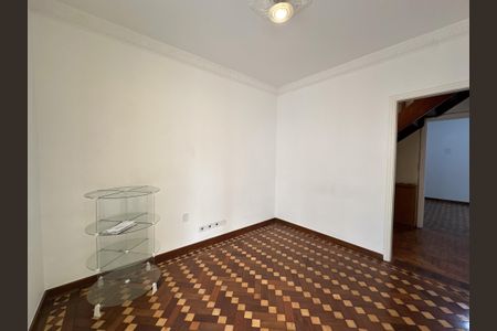 Casa para alugar com 205m², 5 quartos e 1 vaga Casa para alugar com 205m², 5 quartos e 1 vagaSala 1