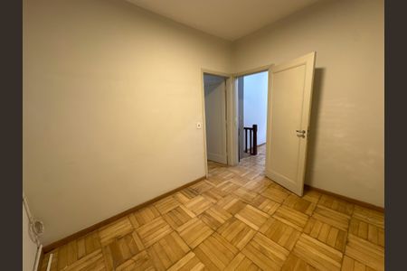 Casa para alugar com 205m², 5 quartos e 1 vaga Casa para alugar com 205m², 5 quartos e 1 vagaQuarto 3