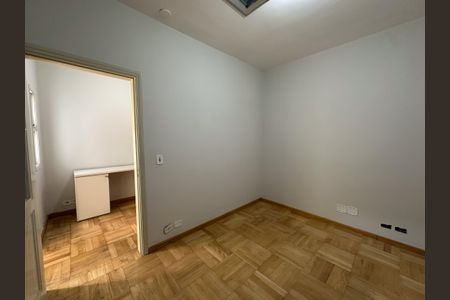 Casa para alugar com 205m², 5 quartos e 1 vaga Casa para alugar com 205m², 5 quartos e 1 vagaQuarto 2