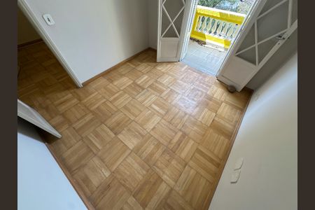 Casa para alugar com 205m², 5 quartos e 1 vaga Casa para alugar com 205m², 5 quartos e 1 vagaQuarto 4