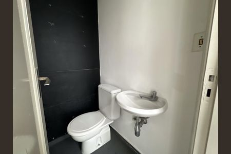 Casa para alugar com 205m², 5 quartos e 1 vaga Casa para alugar com 205m², 5 quartos e 1 vagaLavabo 1