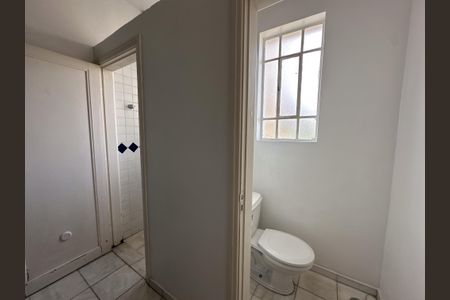 Casa para alugar com 205m², 5 quartos e 1 vaga Casa para alugar com 205m², 5 quartos e 1 vagaBanheiro