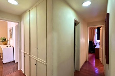 Apartamento à venda com 130m², 4 quartos e 1 vagaCorredor