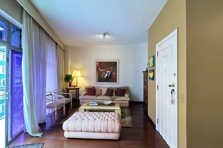 Apartamento à venda com 130m², 4 quartos e 1 vagaSala