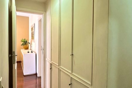 Apartamento à venda com 130m², 4 quartos e 1 vagaQuarto 2