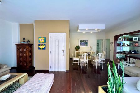 Sala de apartamento à venda com 4 quartos, 130m² em Copacabana, Rio de Janeiro