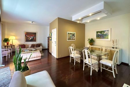 Sala de apartamento à venda com 4 quartos, 130m² em Copacabana, Rio de Janeiro