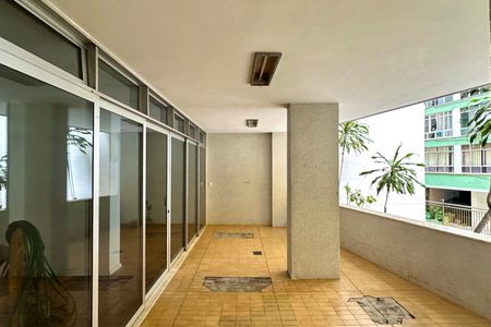 Apartamento à venda com 130m², 4 quartos e 1 vagaÁrea comum