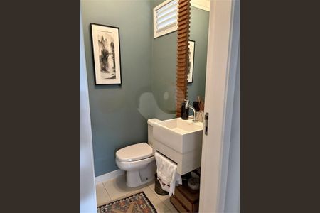 Casa para alugar com 310m², 4 quartos e 3 vagas