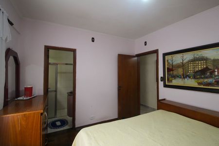 Casa à venda com 150m², 4 quartos e 4 vagas Casa à venda com 150m², 4 quartos e 4 vagasQuarto Suíte