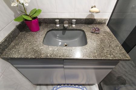 Casa à venda com 150m², 4 quartos e 4 vagas Casa à venda com 150m², 4 quartos e 4 vagasBanheiro