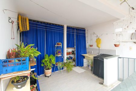 Casa à venda com 150m², 4 quartos e 4 vagas Casa à venda com 150m², 4 quartos e 4 vagasÁrea de Serviço